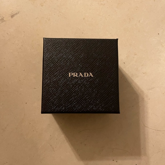 Prada bracelet box - Picture 1 of 2